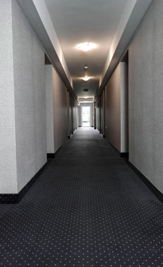 Hotel George Nadarzyn Extérieur photo