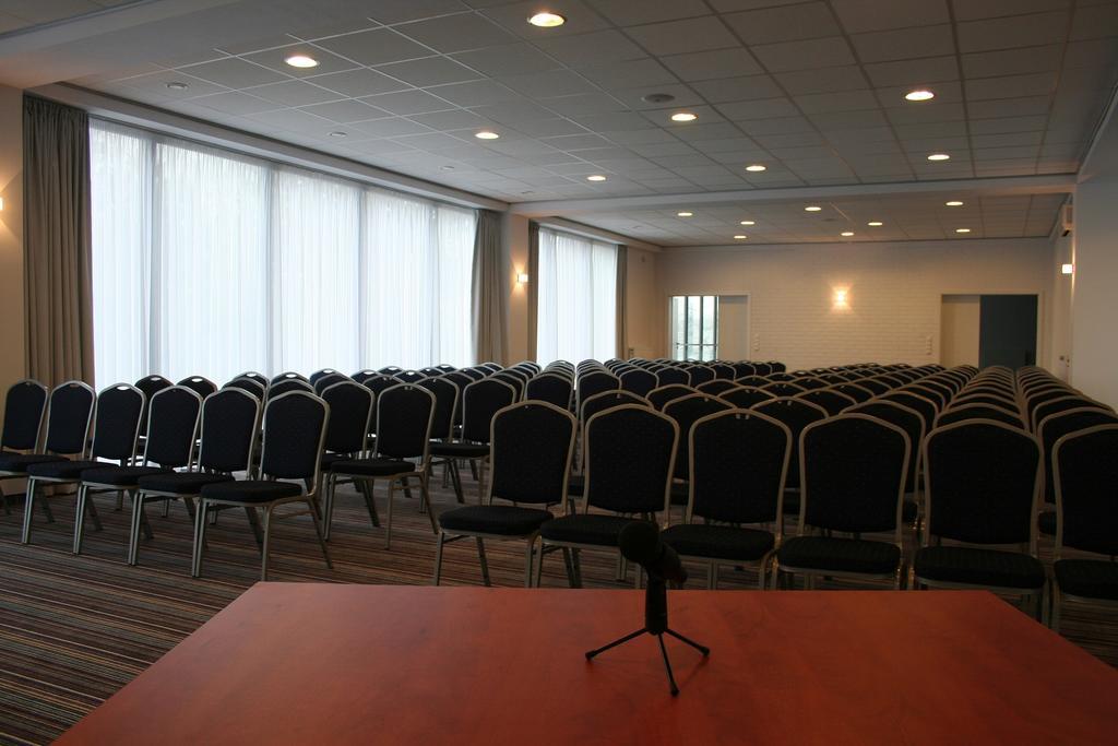 Hotel George Nadarzyn Extérieur photo